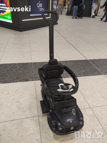 Кола за яздене с дръжка - Mercedes G350d, черна, снимка 8 - Детски велосипеди, триколки и коли - 44792589