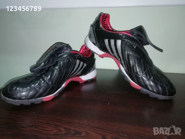 Champions League Adidas Predator PowerSwerve оригинални стоножки маратонки 45 1/3 Шампионска Лига , снимка 2 - Маратонки - 52190607