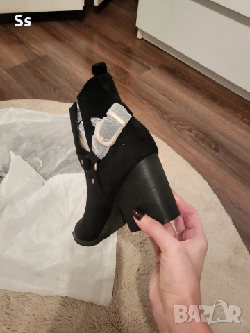 Нови велурени боти на дебел ток, снимка 4 - Дамски боти - 52753427