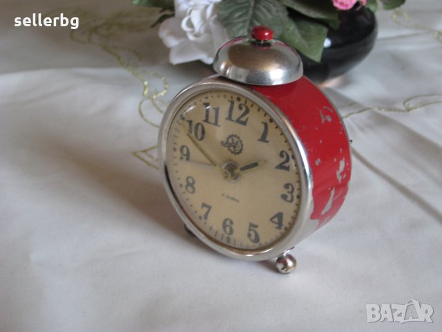 Часовници будилници СЛАВА работещи антики от СССР, снимка 3 - Други - 21056645