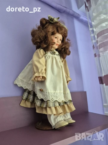 Продавам порцеланова кукла, снимка 2 - Колекции - 49047869