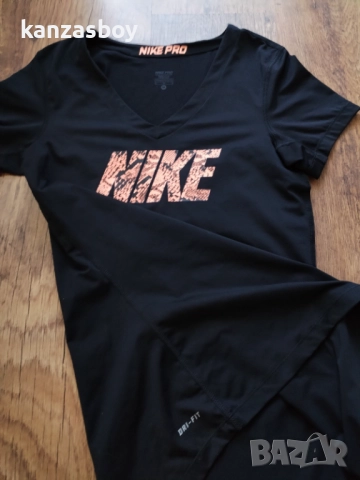 Nike Pro Short Sleeve - страхотна дамска тениска КАТО НОВА M, снимка 5 - Тениски - 51659711