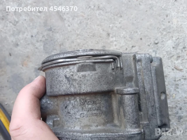 Дроселова клапа за Волксваген Голф 5 1.9 дизел 105к.с 2006г, снимка 3 - Части - 51167944