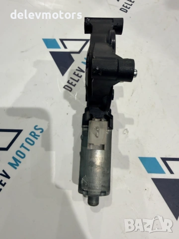 9817217780 моторче за преден ляв стъклоповдигач от предна лява врата от Peugeot Partner K9 1.5  , снимка 3 - Части - 53525826