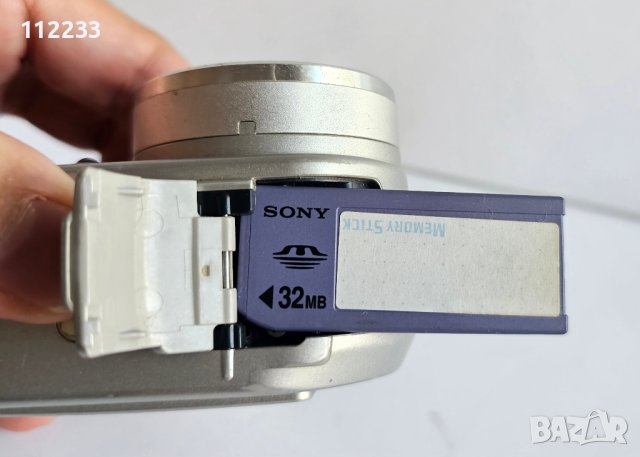 Sony DSC-P52-цифров-ретро, снимка 5 - Фотоапарати - 40888496
