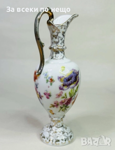 Ваза ръчно изрисувани със сцени от митологията и великолепни дрезденски цветя и букети Код P1634