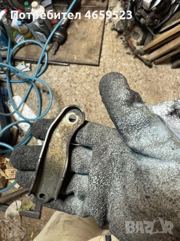 Планка за двигател на Мерцедес Mercedes 2.2Cdi само за 10лв. а6511410340