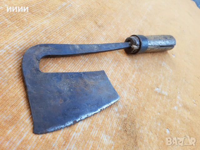Брадва топор сатър , снимка 2 - Антикварни и старинни предмети - 53773463