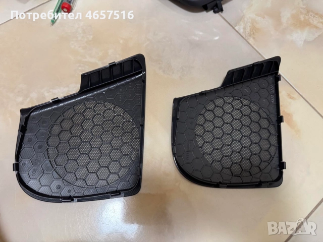 Предпазна решетка на говорителя на предна дясна врата на Ауди Audi A3 8P само за 30лв. 8P4035420, снимка 3 - Части - 52516542