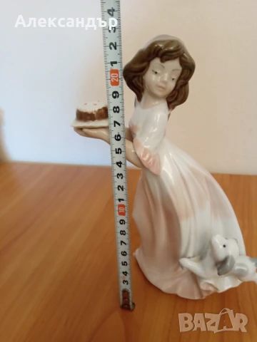 Порцеланова сатуетка Маркирана, снимка 9 - Статуетки - 50495949