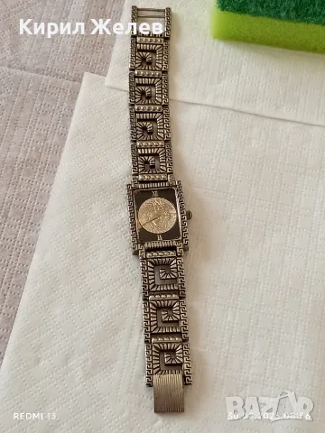 Колекционерски винтидж часовник на марката Gianni Versace Signature Medusa 32383, снимка 7 - Дамски - 55872957