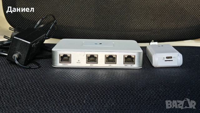 Комплект Ubiquiti UniFi USG и Cloud key (UC-CK), снимка 4 - Рутери - 53737059