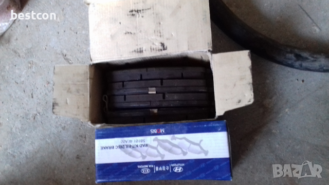 Киа Бонго 2000, накладки предни - кат №58101 4ЕА00