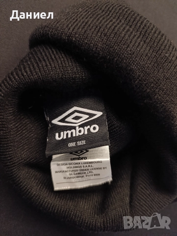 Зимна шапка Umbro , снимка 4 - Шапки - 52743236