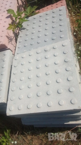 ПЛОЧКИ тротоарни 40х40см. ВТОРО качество, бетонни сиви и цветни.. Имаме с различни шарки, орнаменти , снимка 4 - Строителни материали - 52029688