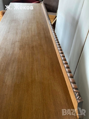 Масивен дървен контрабюфет с дърворезба, снимка 5 - Скринове - 53643354