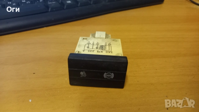 Контролна лампа АБС и въздушни възглавници за Фолксваген Пасат В4 93-96г. 3A0 919 235 A