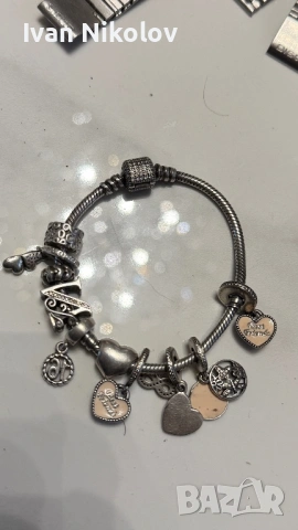 Оригинална сребърна гривна Пандора с 10 талисмана