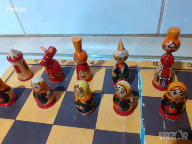 Руски дървен шах с ръчно изработени фигури матрьошки, снимка 6 - Антикварни и старинни предмети - 44263249