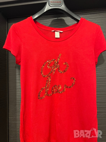 Яркочервена тениска H&M с пайети