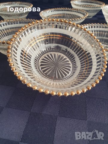 Стари стъклени купички с богата позлата - 9 броя., снимка 4 - Сервизи - 41593001
