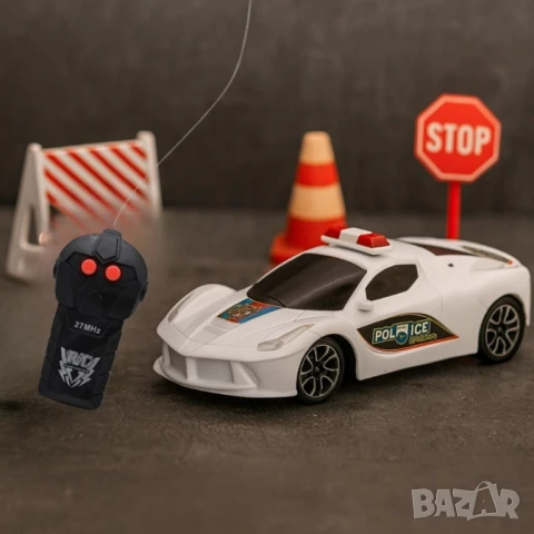 Полицейска кола с дистанционно управление и светлина - 1:20 мащаб