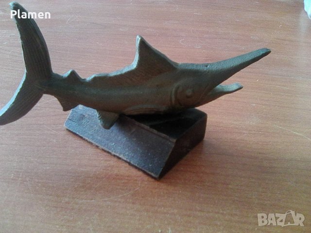 Месингова фигурка на риба меч, снимка 1