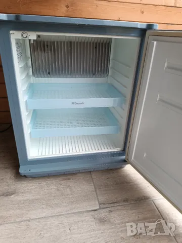 Амонячен хладилник Dometic.не работи , снимка 4 - Хладилници - 50215526