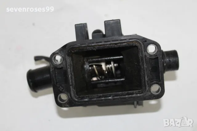 Корпус термостат Форд Фиеста 6 2011 1.4tdci 68hp Ford Fiesta 6 9671565980, снимка 4 - Части - 48315123