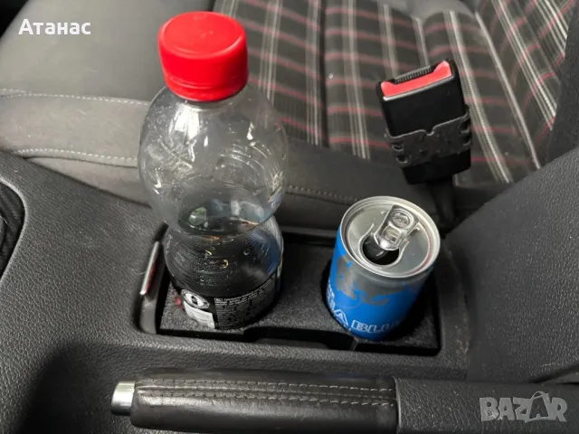 Поставка за чаши за VW Golf 5 и 6 , снимка 6 - Части - 29701505