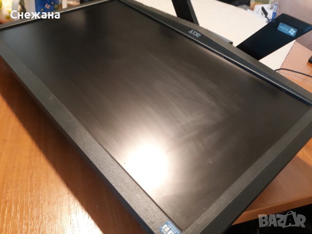 монитор 20" за филми и работа запазен, снимка 3 - Монитори - 41699358