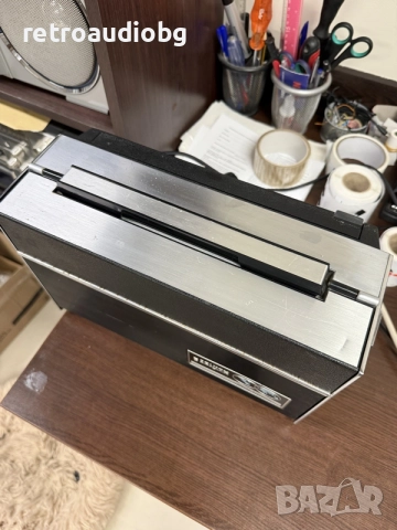 🔈Винтидж колекционерско радио Zenith Trans-Oceanic Royal D7000Y🔈, снимка 8 - Радиокасетофони, транзистори - 56106378