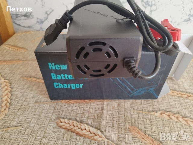 Зарядно за акумулатори 12V 10А , снимка 3 - Аксесоари и консумативи - 51221508