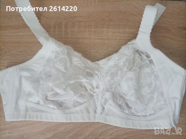 Triumph боди и сутиен 90В/С, снимка 11 - Бельо - 39362449