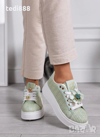 нови, снимка 2 - Маратонки - 53725951