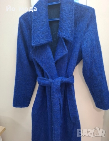 Синьо палто