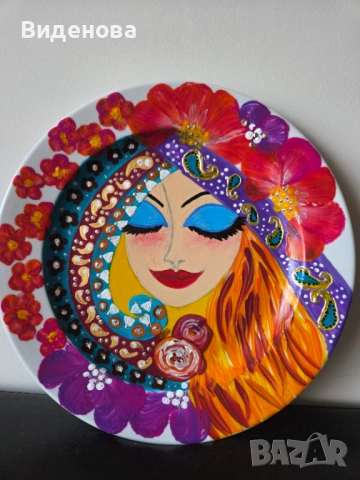 Ръчно рисувана декоративна чиния