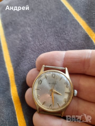 Стар часовник Wostok, снимка 2 - Антикварни и старинни предмети - 38797701