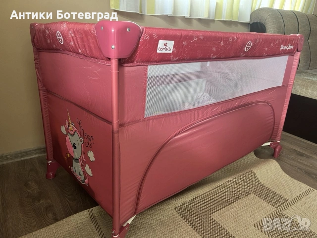 Детско оборудване за момиченце креват и проходилка 