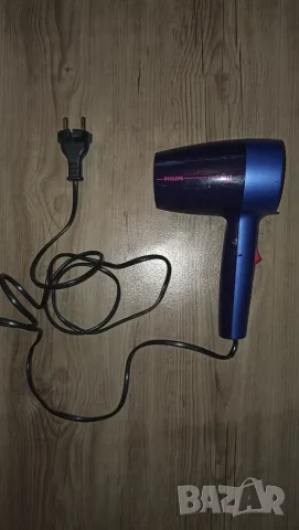 Продавам сешоар Philips HP4841