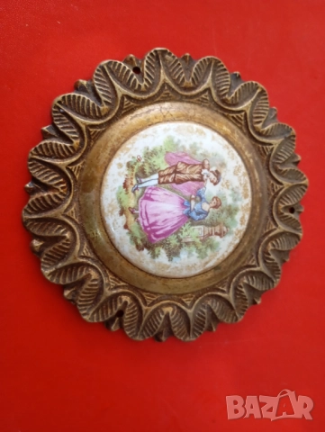 Винтидж апликация