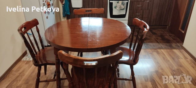 Трапезна разтегателна маса с четири стола , снимка 5 - Маси - 53424499