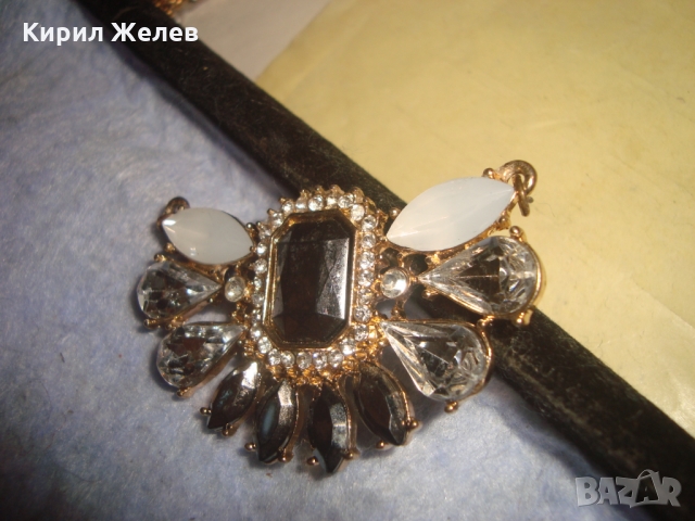 КРАСИВ ЕФЕКТЕН ПОЗЛАТЕН АРТ ДЕКО СТИЛ КРИСТАЛЕН МЕДАЛЬОН 25880