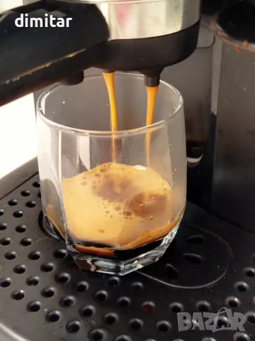 Кафе машина за еспресо Delonghi , снимка 4 - Кафемашини - 55888757