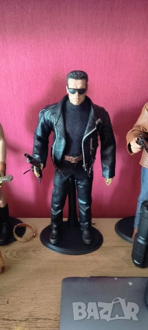 Премиум Екшън фигура на Арнолд Terminator800,30 см, снимка 13 - Колекции - 53680958