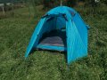 Продавам чисто нова синя много лека двуслойна палатка с алуминиеви рейки и два входа , снимка 2