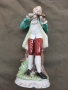 Порцеланова статуетка фигурка цигулар, снимка 2