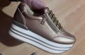  Дамски златисти обувки, снимка 1 - Маратонки - 42447370