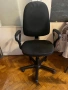 Офис стол с подлакътници – въртящ се, черен, много запазен, снимка 7