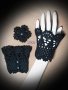 Комплект ръчно плетени маншети от дантела и брошка в черно, снимка 1 - Ръкавици - 41950593